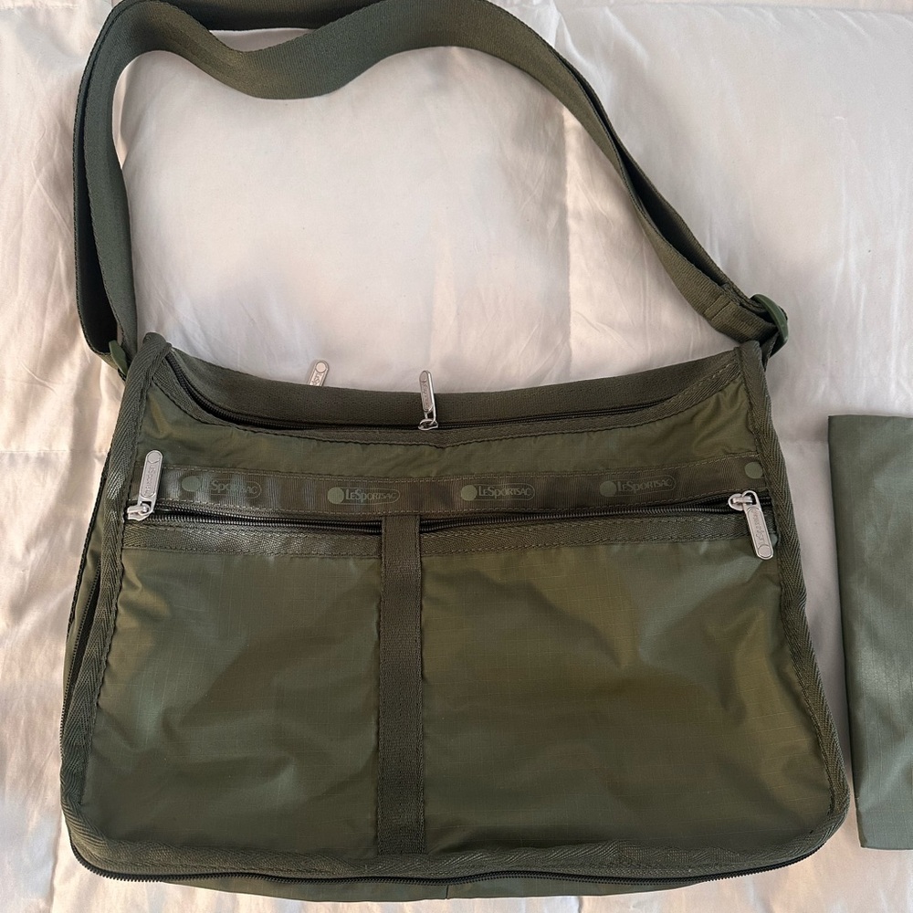 LeSportSac deluxe every day bag